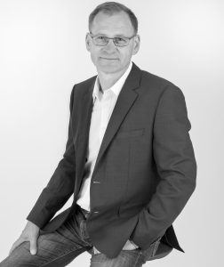 Piotr Machura ist der CEO des polnischen Unter­- nehmens Deltim. Die beiden Produktlinien Navington und X-lander zielen in Sachen Design, Qualität und Sicher­heit trotz relativ günstiger Preise auf eine anspruchsvolle Zielgruppe.