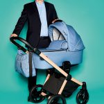 Peter Hotz, Geschäftsführung von knorr-baby, mit konfigurierbarem Kinderwagen “Life+”