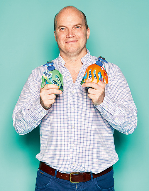Stephen Shortt, Inhaber von Squidsoap, mit Handwaschseife für Kinder