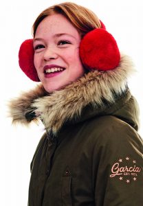 Tolle Optik: Neben Jacken in gedeckten Farben, aber auch in Rosa und in Rot, bietet Garcia mit der „Parka Family“ einen praktischen Winterklassiker an.