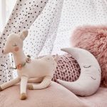 kids-room-stuffed-animals-pillows 17-2-2020