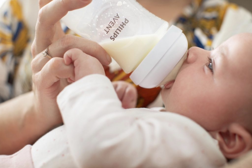 "Natural Response"-Sauger mit Trinkflasche von Philips Avent