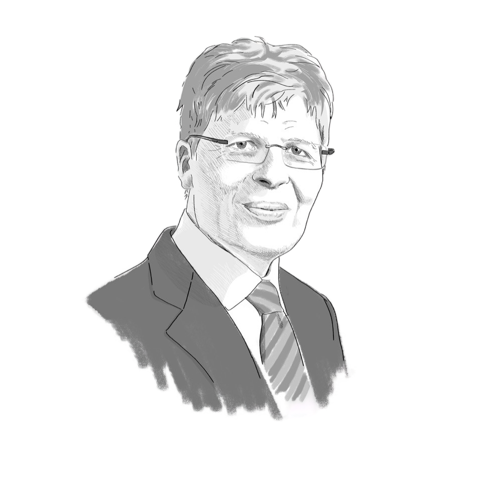 Max A. Höfer war Assistent des Publizisten Johannes Gross, leitete das Politikressort des Wirtschafts­magazins Capital und wurde der Berliner Bürochef des Magazins. Heute ist er als Publizist tätig.