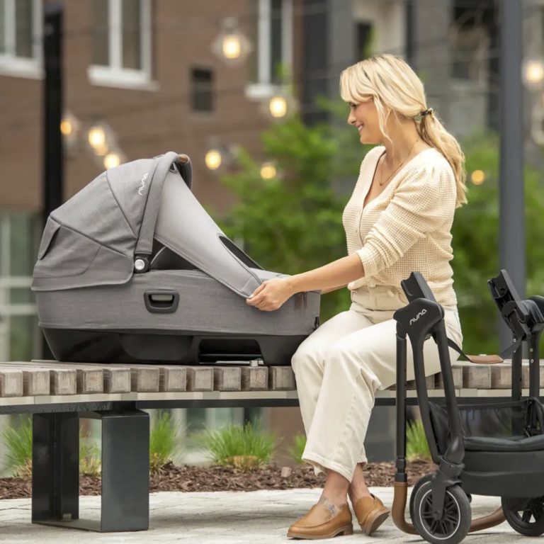 Nuna-Produkte lassen sich ab sofort auch über StrollMe mieten – darunter "Cari Next" für 19,90 Euro pro Monat.